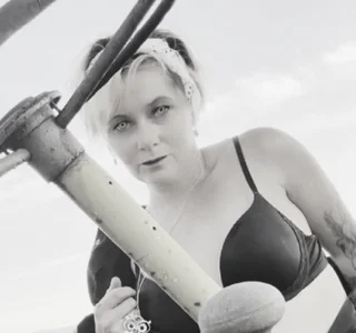 LilMissKaos: Public ( 4 фото)