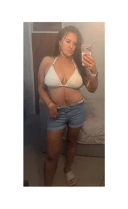 Sasha_CurvesXX Love a bikini… Hình
