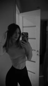 Caroline_Prescott1 Public Pic 4