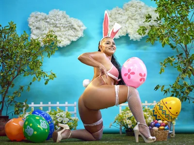 Madison-Diaz Hops of sweetness and melting gazes 🐰🍑 Pic