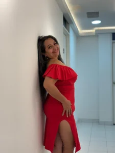 AlessandraLeroy passion red  9টি ছবি