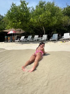 adahara_miller17 Bikini time 👙 Foto 7