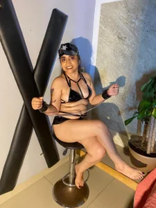 Yaya____11 I'm the law and u take my orders Pic 9