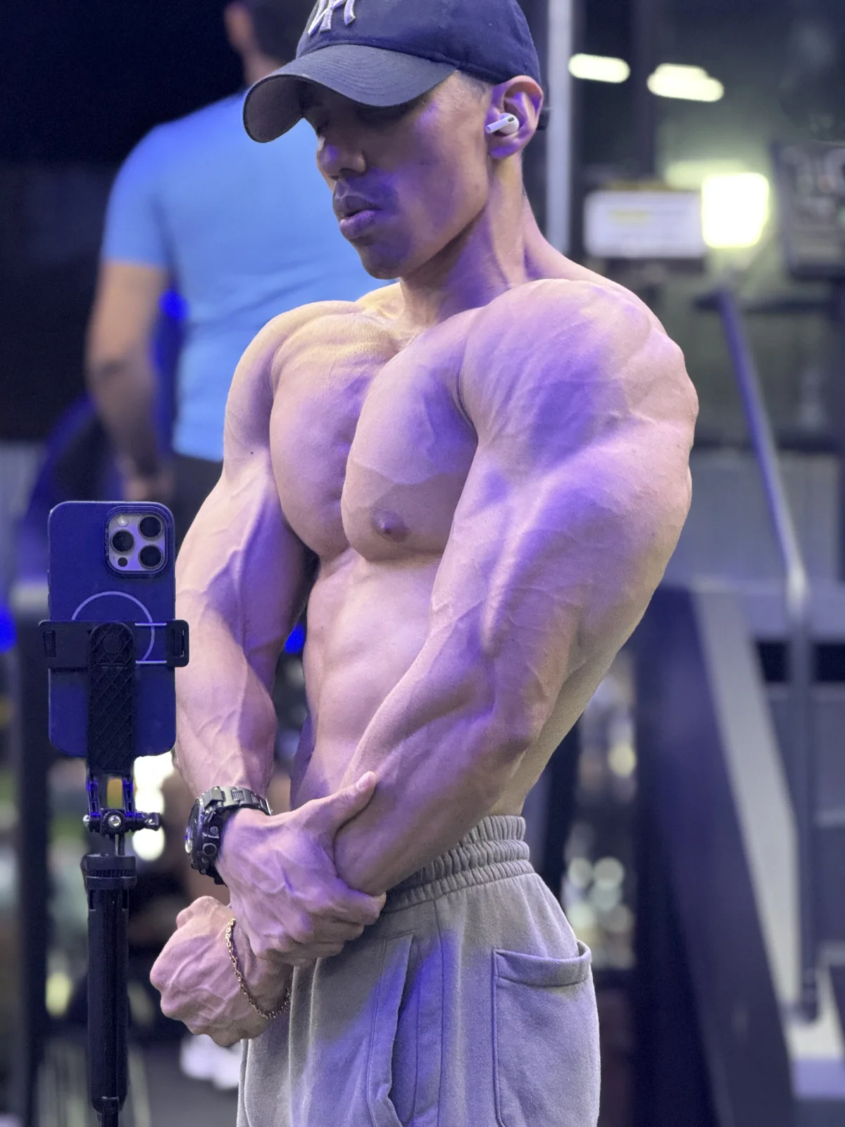 Трендове зображення  7450 Erik_castle