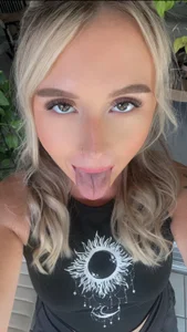 Scarlett_555 Public Foto 5