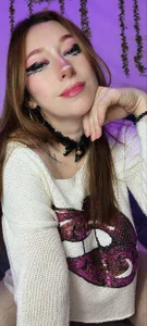 Amber_prada "Cream Sweater & Soft Curves" Pic 4