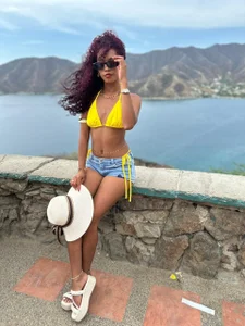 Salome_Williamss beach time Pic 3