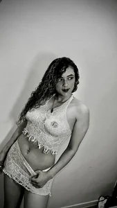 Kaely-Burning-sex on fire Bild 9