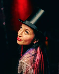 Mona_daAbout me…图片 6