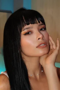 AgathaKondo_: Blossoming fiercely, no matter the season ( фото)