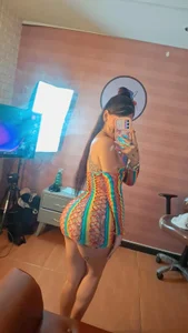 aisha_alice Public Foto