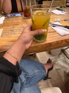 CharlotteGraay 🍸 Hình