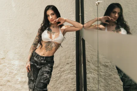 MilaLawrence I’m the vibe you can’t replace Pic 2