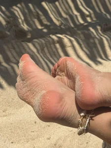 katiepeach_ Can we reach 1,000 hearts?♥️♥️♥️ Billede