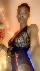 Her_ForbiddenGarden Public Pic 3