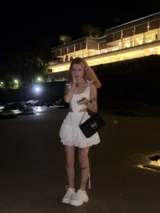 pixieyes00n Public Foto