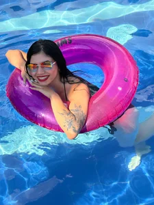 Emmaa_Queen_pool day ! 💥⭐图片 3