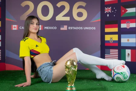 Zoe_swan Colombia 💛💙💝  снимка