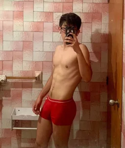 ภาพนู้ด XXX ของ Maskboy_21 1 รูป