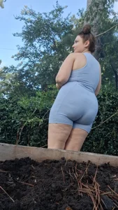 Gardening od Emily33333  8 snímek