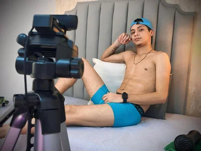 Axel_marcus Online everything is hotter... รูป  3