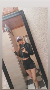 Annie777_ Public Pic 4