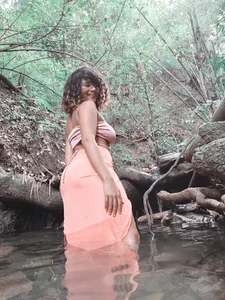 Simone_MillerのDeep in Natureの枚の写真