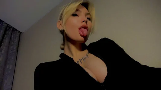 Eva_Re kullanıcısının i feel naughty 😈 albümü -  5 fotoğraf