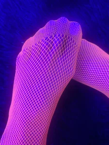 ah_mara_ Neon session🎨 Immagine  4