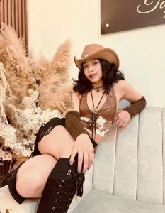 REDHOTTER_ cowgirl🤠 Pic