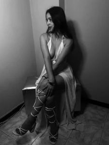 Black And White 🖤🤍 de samarha_xue  3 Imagens