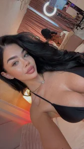 Alexaheyess Randoms Immagine  2