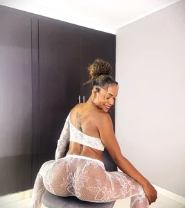 kiaratentation: SENSUAL WHITE 😏🔥 ( 6 фото)