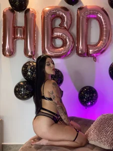 zoee_jackson Happy Birthday To Me!🥳 Immagine  5