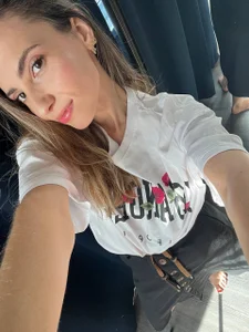 amelia_meili I'm so different^^ Pic 2