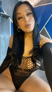 agatha_rusell_ Public Immagine  6