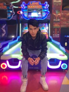 Tayson_Rivers Public 사진 5