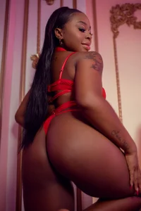 ValeryLeinz Public Pic 3