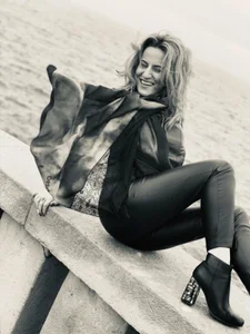 CarrieLoveX Rebel girl Pic