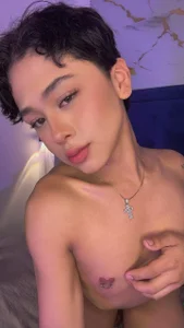 new tattoo on my nipples 🥵 de Dante_bre  2 Imagens