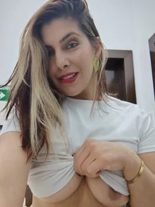 scarlett_moore naughty in the bathroom 사진 4