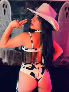 ChloeTurner_ 👢🤠 Ready for my private rodeo? 😏🔥 Bilde 2