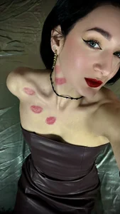 BaileeLynn kiss to much Poză 3
