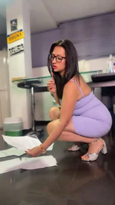 Naughty in my boss's office 🖥️🖨️⌨️🖱️ od Aisha_Nowak  2 snímek