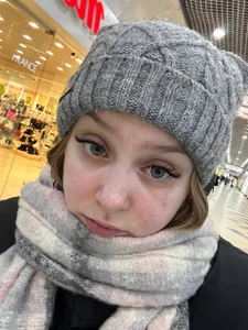 ZoraDearmon Rainy Window Moods รูป 