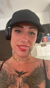 YourVendetta: Public ( 7 фото)