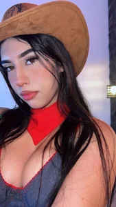 nickky__ Cowgirl 🐴 Pic 3