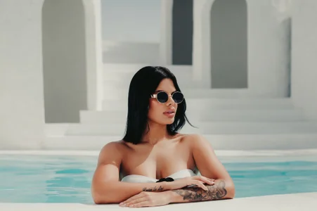 JadaKaiのPool Day 🌊の枚の写真