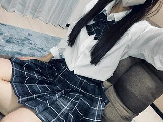 Eriiina9's XXX Nude Photo 2