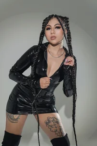 EsmeraldaGracee Shadows ⚫ зображення 4